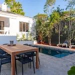 Boutique Coastal Retreat