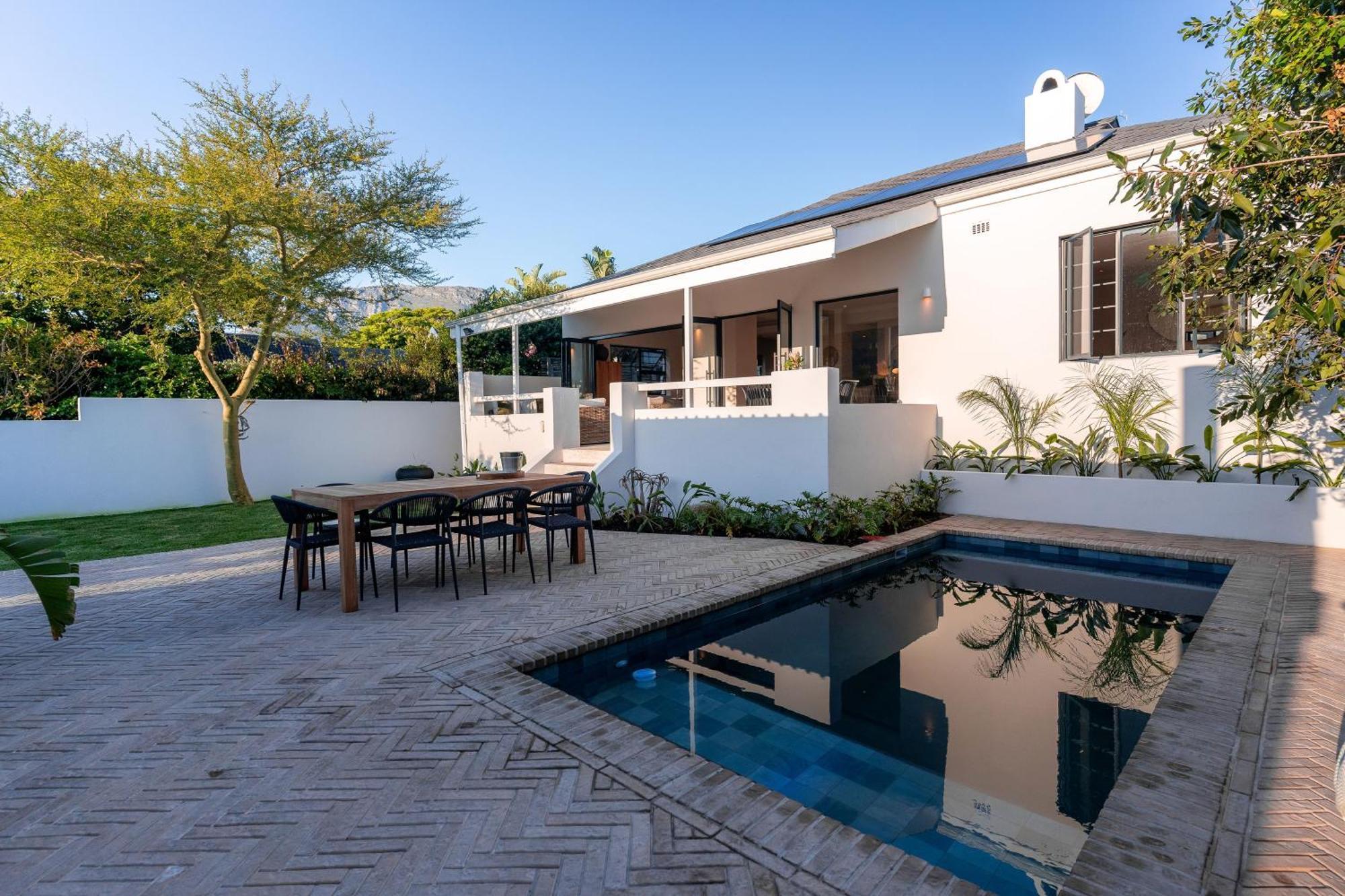 Villa Boutique Coastal Retreat